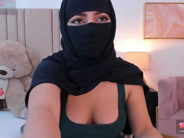 izadii live cam on BongaCams