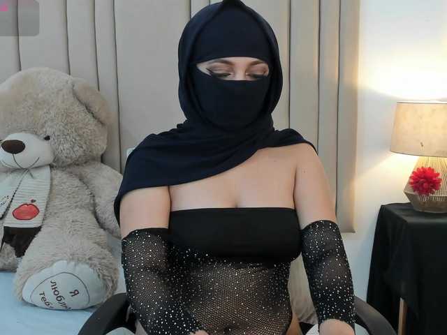 izadii live cam on BongaCams