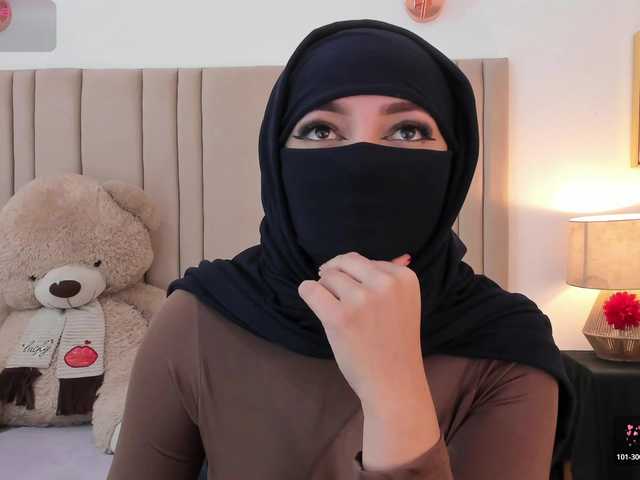 izadii live cam on BongaCams
