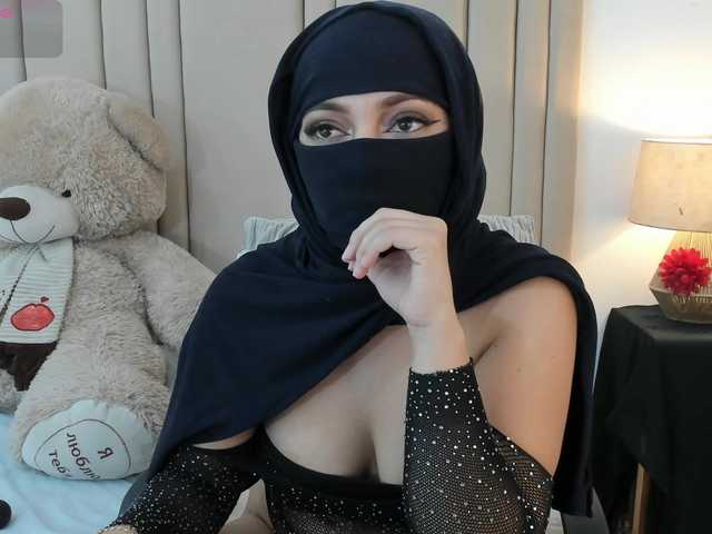 izadii live cam on BongaCams