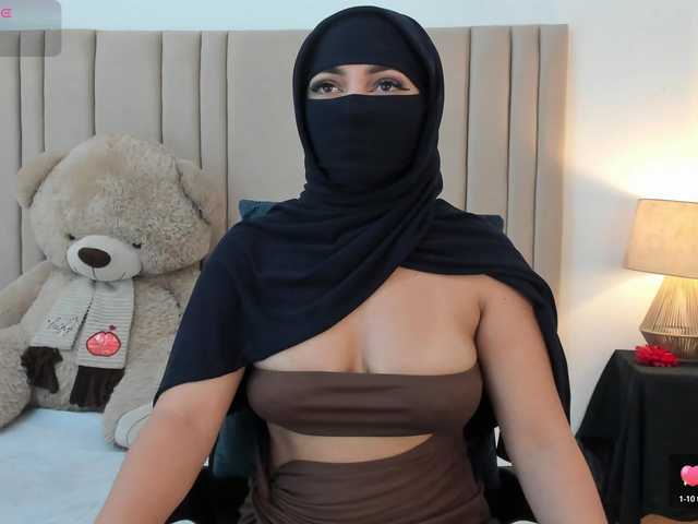 izadii live cam on BongaCams