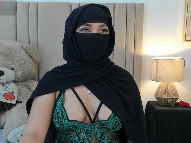 izadii live cam on BongaCams