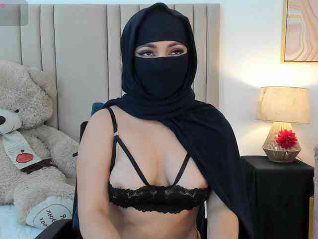 izadii Sex Cam Show