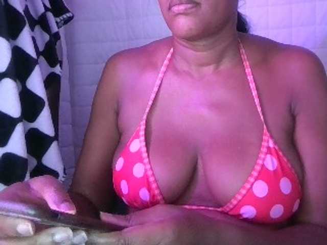 jenkini, en directo ahora en BongaCams