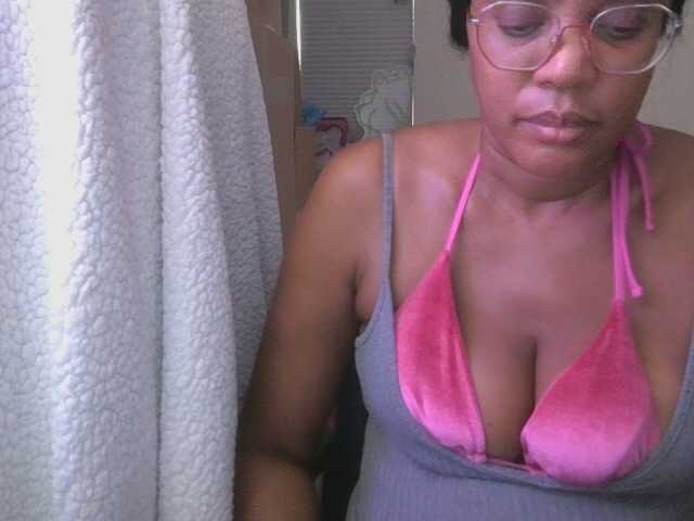 jenkini live cam on BongaCams