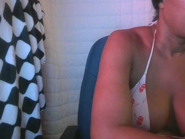 jenkini, en directo ahora en BongaCams