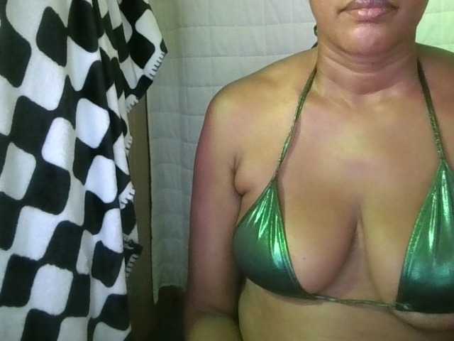 jenkini live cam on BongaCams