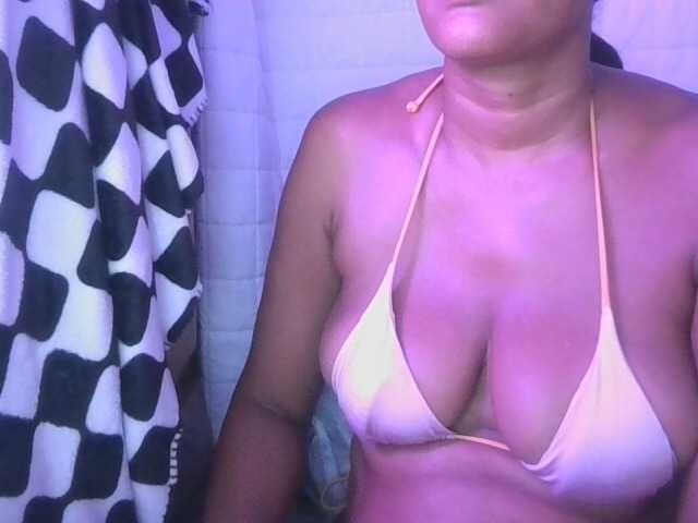 jenkini live cam on BongaCams