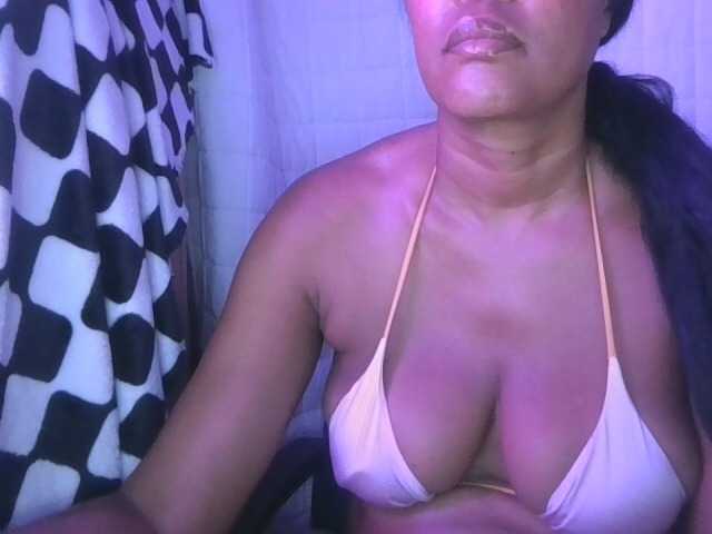 jenkini live cam on BongaCams