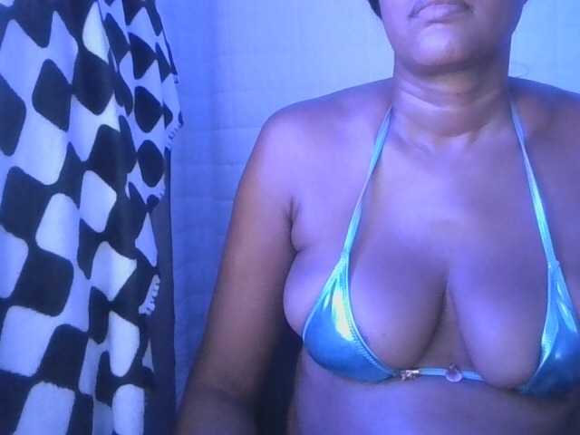 jenkini, live now on BongaCams