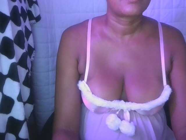 jenkini live cam on BongaCams