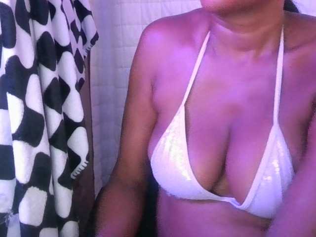 jenkini, live now on BongaCams