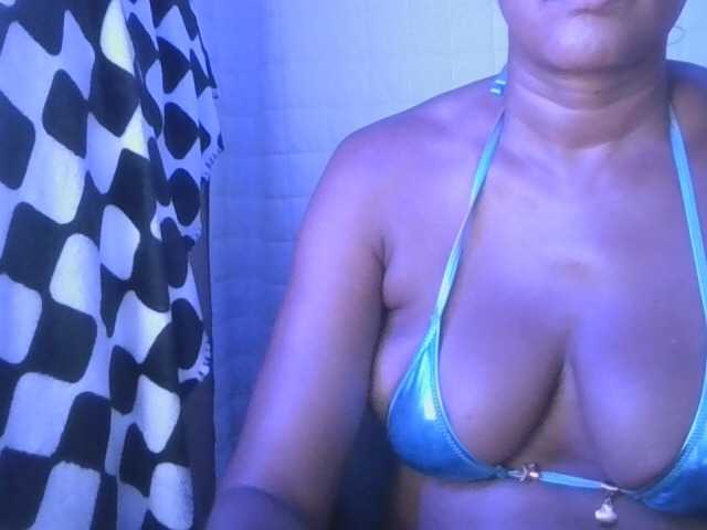 jenkini, en vivo ahora en BongaCams