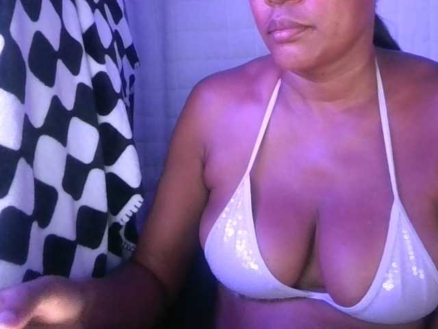 jenkini, en vivo ahora en BongaCams