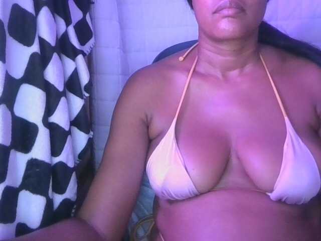 jenkini live cam on BongaCams