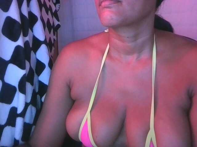 jenkini live cam on BongaCams