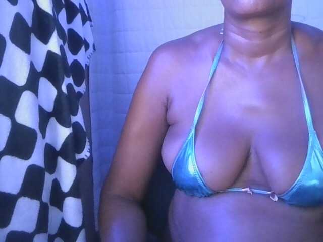 jenkini, en vivo ahora en BongaCams