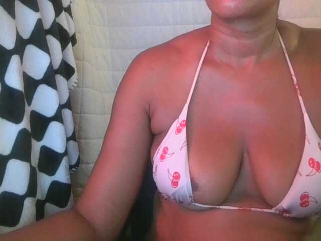 jenkini, en directo ahora en BongaCams