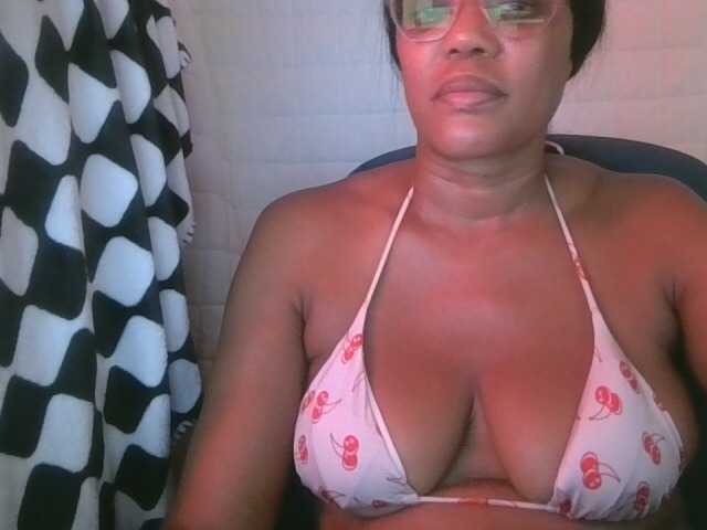 jenkini, live now on BongaCams