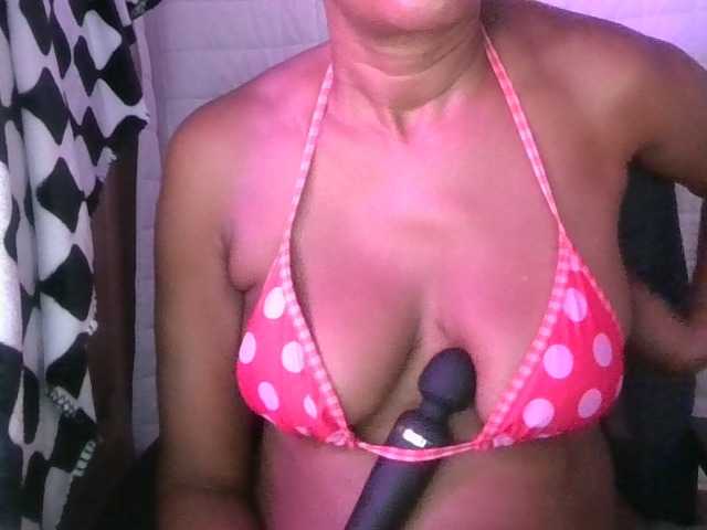 jenkini live cam on BongaCams