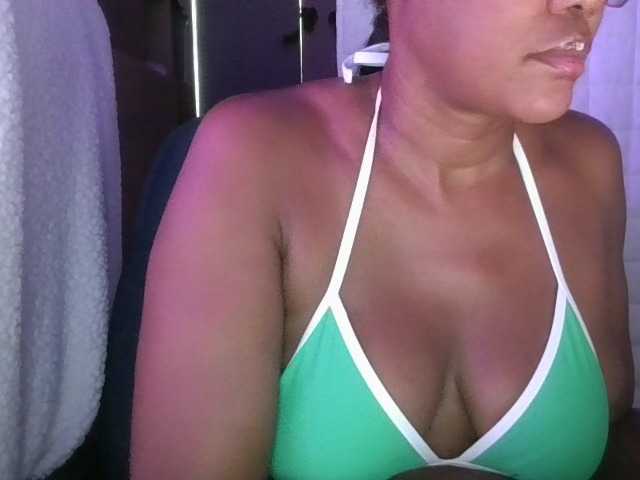 jenkini live cam on BongaCams