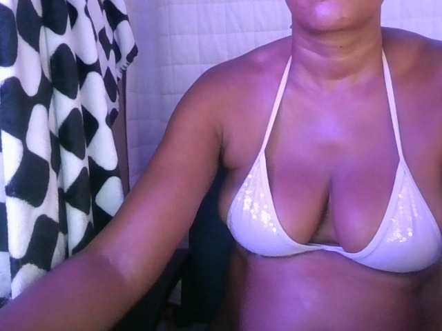 jenkini, en directo ahora en BongaCams
