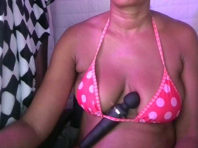 jenkini, en directo ahora en BongaCams