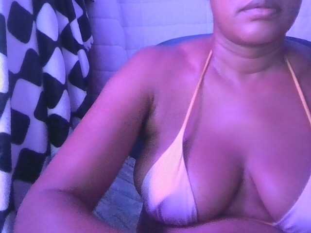 jenkini live cam on BongaCams