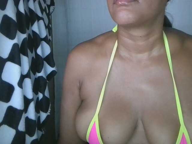 jenkini live cam on BongaCams