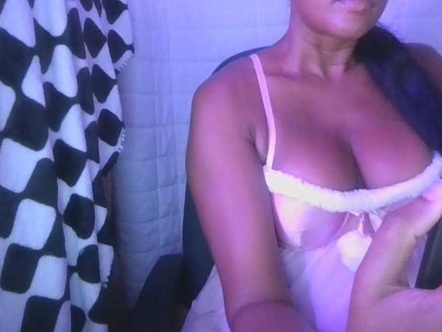 jenkini live cam on BongaCams