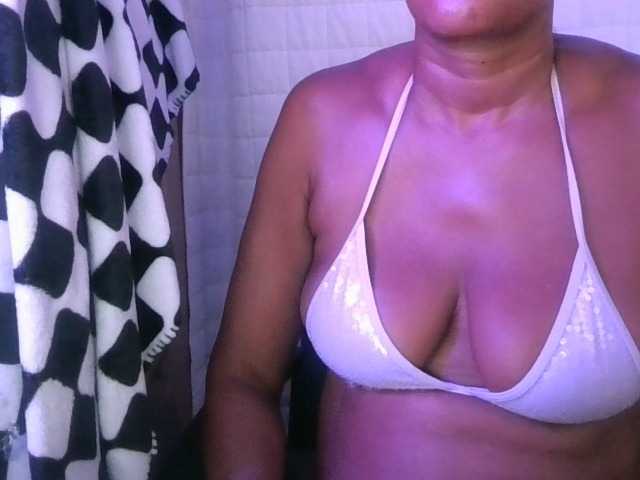 jenkini, en vivo ahora en BongaCams