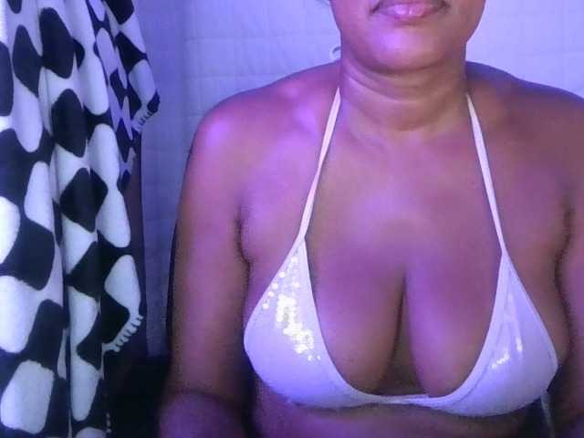 jenkini, live now on BongaCams