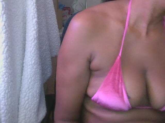 jenkini live cam on BongaCams