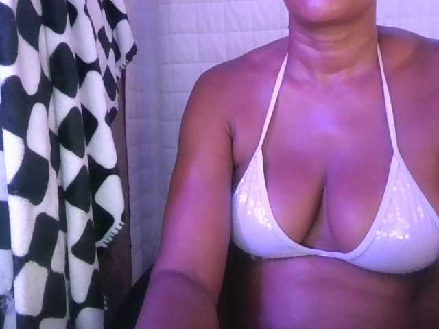 jenkini live cam on BongaCams
