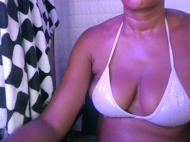 jenkini, en vivo ahora en BongaCams