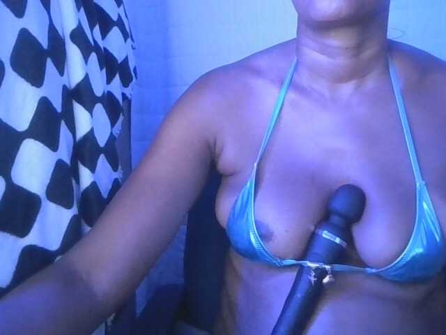 jenkini, en vivo ahora en BongaCams