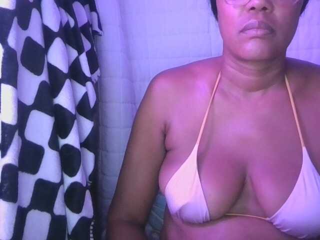 jenkini live cam on BongaCams