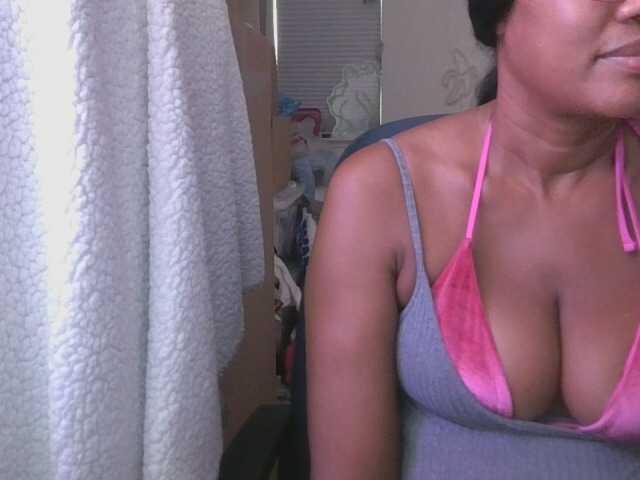 jenkini live cam on BongaCams