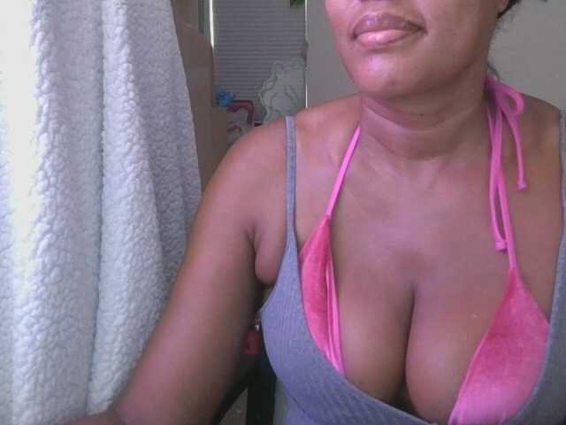 jenkini live cam on BongaCams