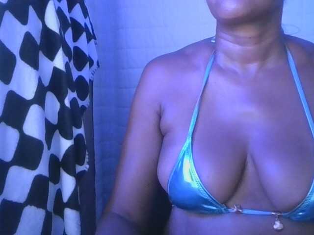 jenkini live cam on BongaCams