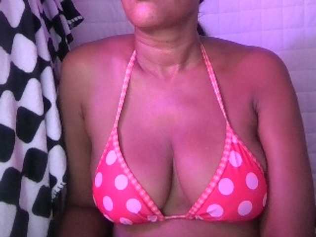 jenkini, live now on BongaCams