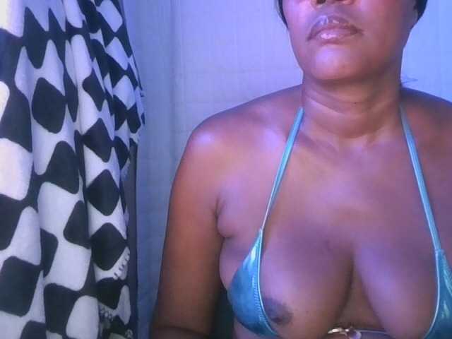 jenkini live cam on BongaCams