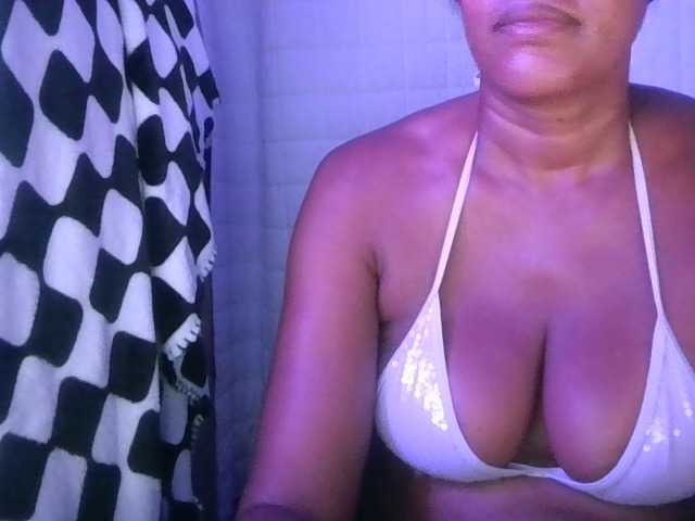 jenkini, en vivo ahora en BongaCams
