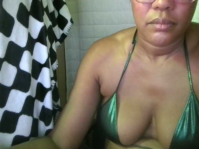 jenkini live cam on BongaCams
