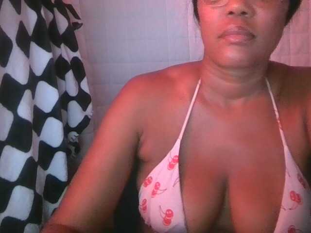 jenkini live cam on BongaCams