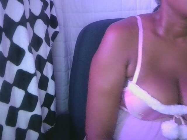 jenkini live cam on BongaCams