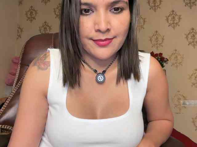 Priya71 Live Webcam on BongaCams