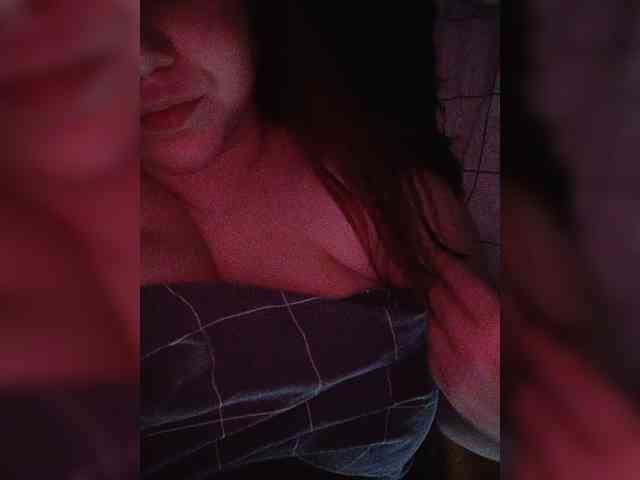 Lovelina00 webcam