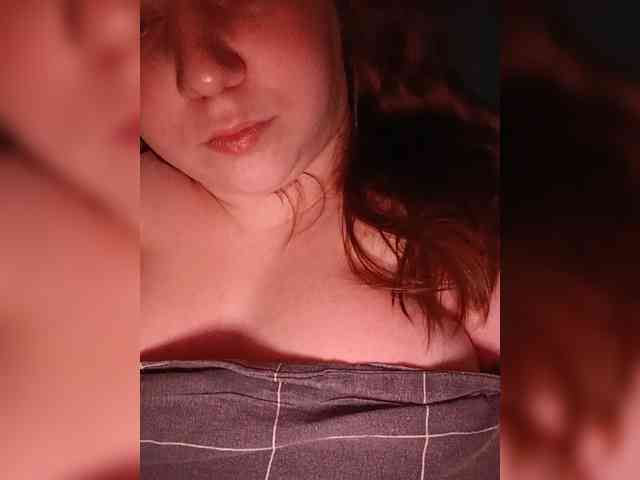 Lovelina00 webcam