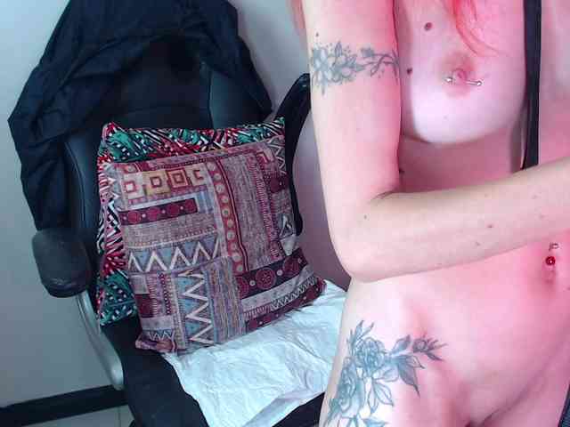 ErikaStevens webcam